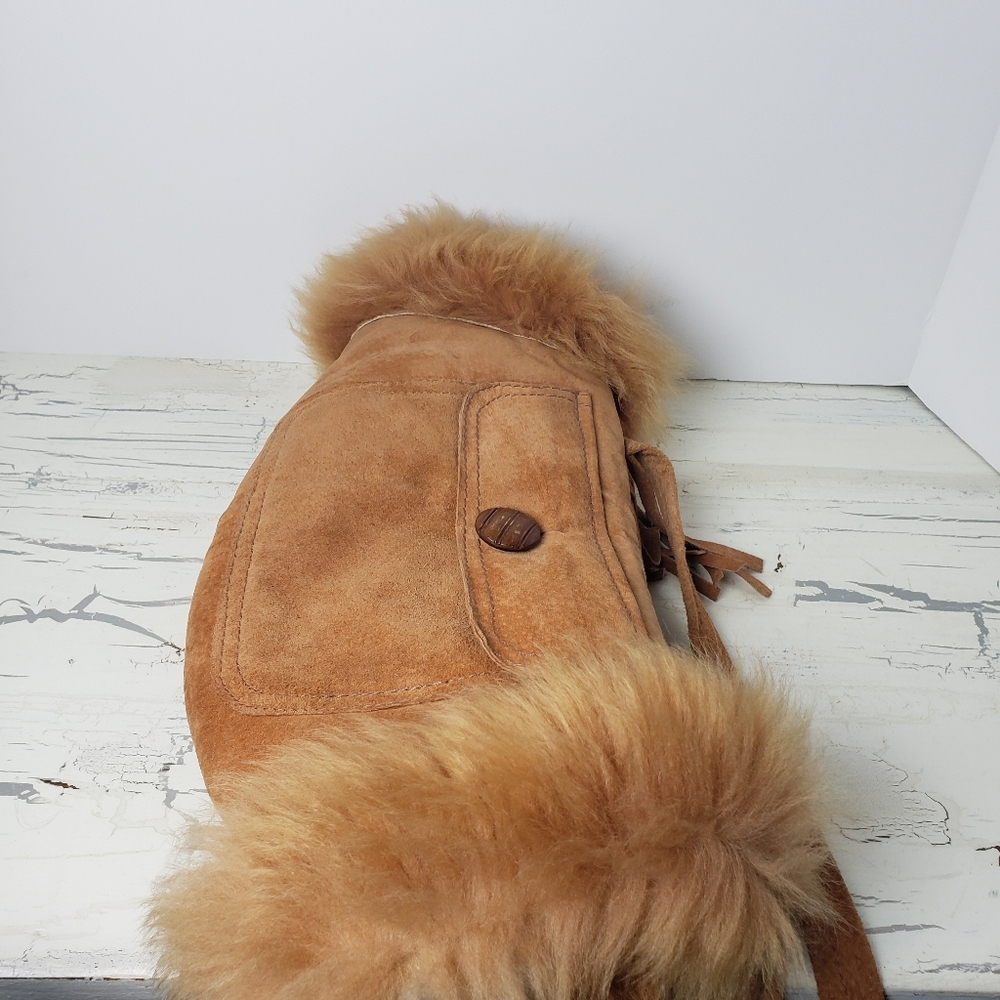 Native American Embroidered Leather Crossbody-style Fringe Laced Handwarmer Bag - Picture 6 of 12